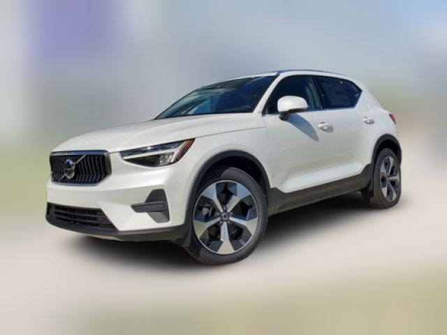 2025 Volvo XC40 Core Bright Theme