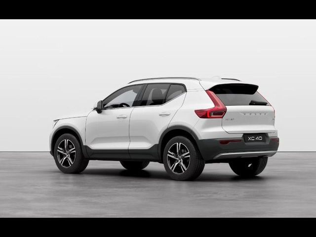 2025 Volvo XC40 Core Bright Theme