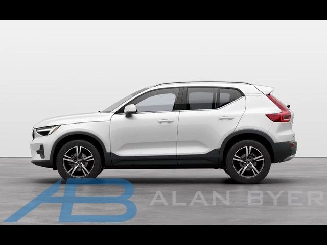 2025 Volvo XC40 Core Bright Theme