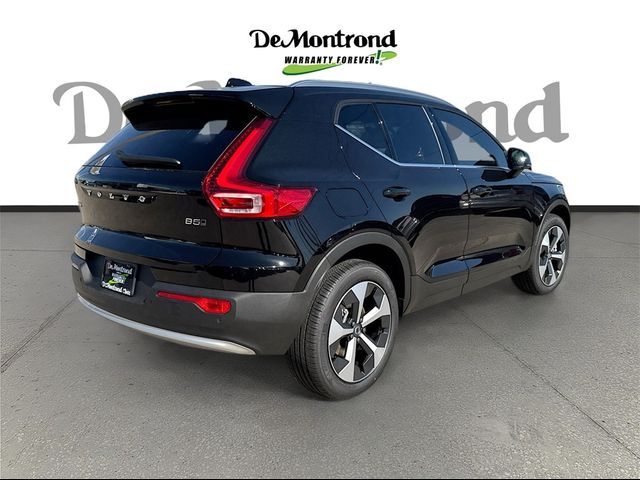 2025 Volvo XC40 Core Bright Theme