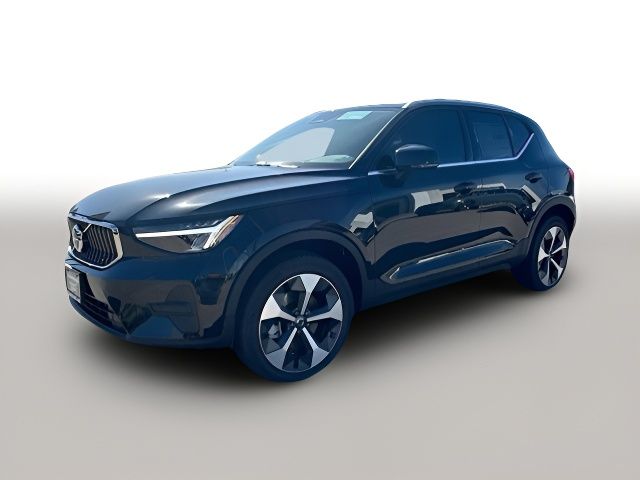 2025 Volvo XC40 Core Bright Theme