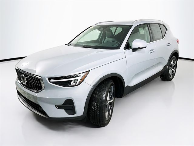 2025 Volvo XC40 Core Bright Theme