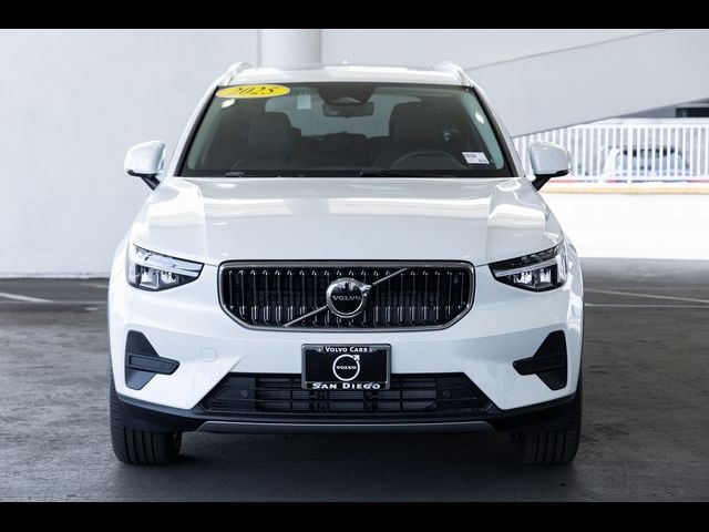 2025 Volvo XC40 Core Bright Theme