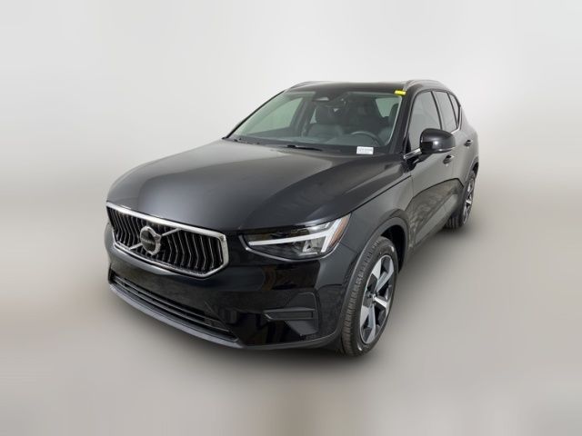 2025 Volvo XC40 Core Bright Theme