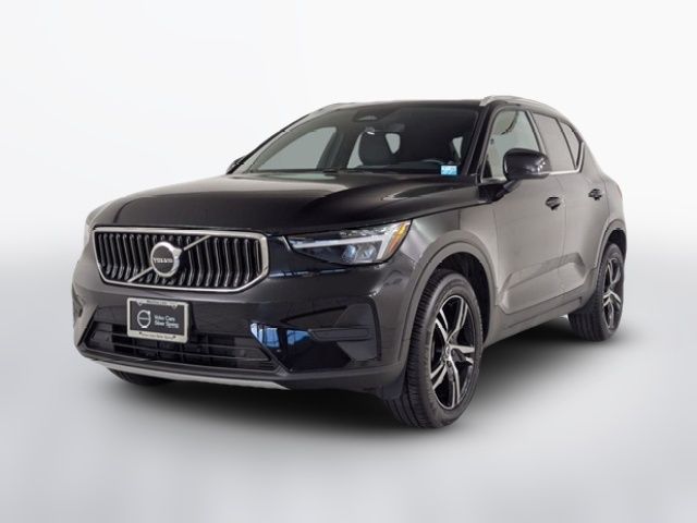 2025 Volvo XC40 Core Bright Theme