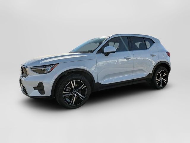 2025 Volvo XC40 Core Bright Theme
