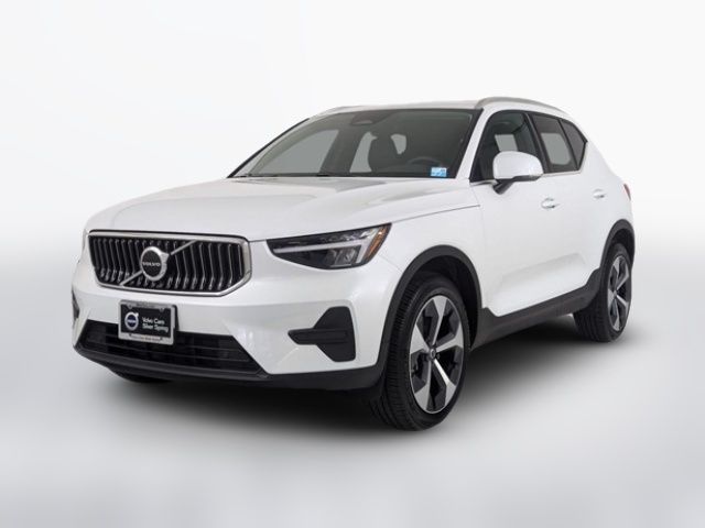 2025 Volvo XC40 Core Bright Theme