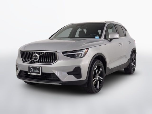 2025 Volvo XC40 Core Bright Theme
