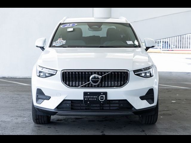 2025 Volvo XC40 Core Bright Theme