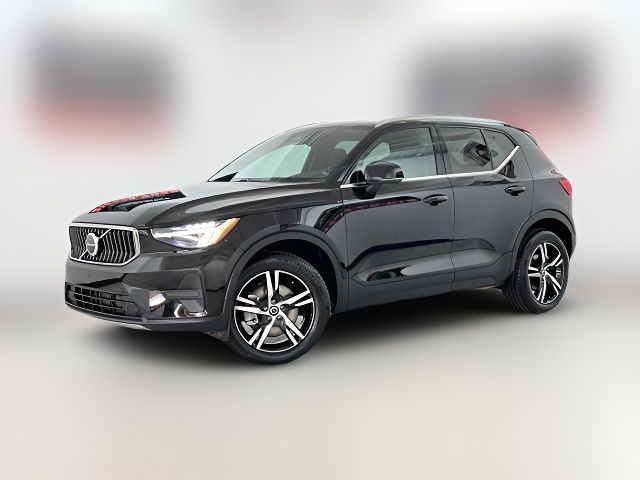 2025 Volvo XC40 Core Bright Theme