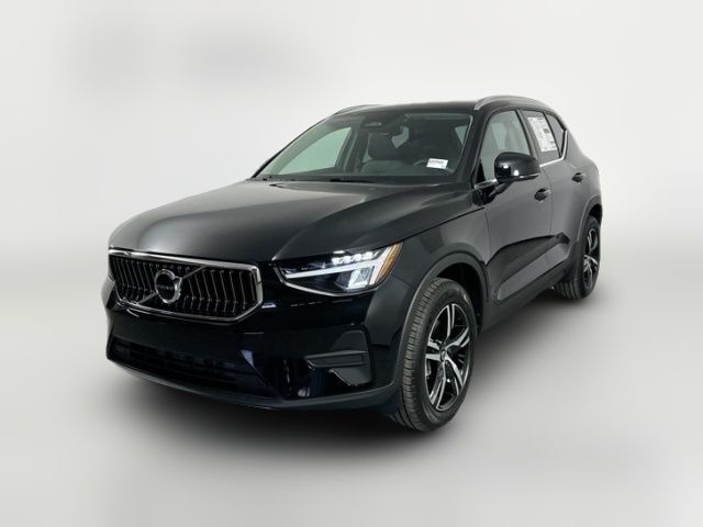 2025 Volvo XC40 Core Bright Theme