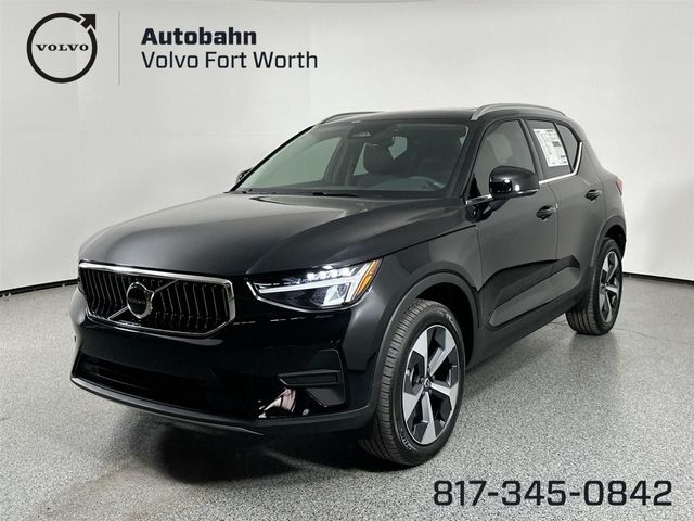 2025 Volvo XC40 Core Bright Theme