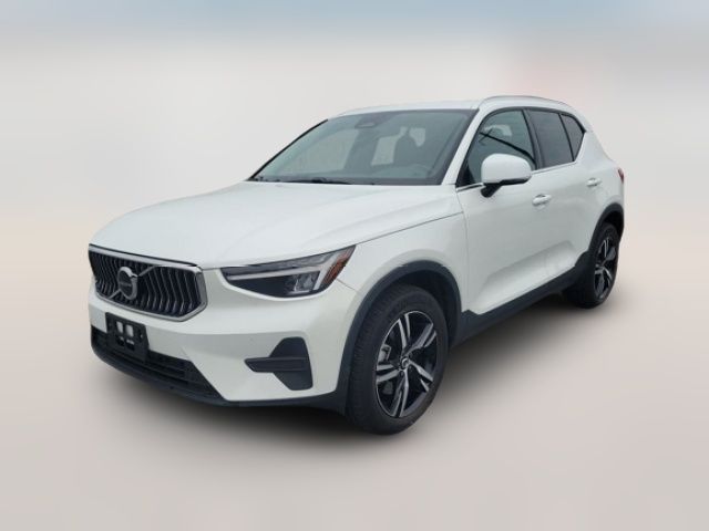 2025 Volvo XC40 Core Bright Theme