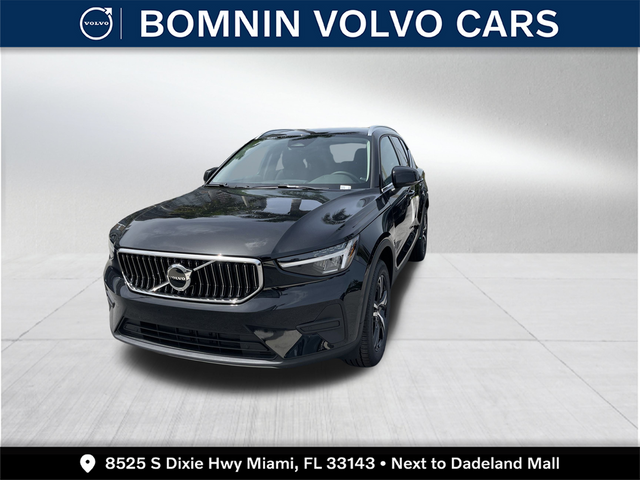 2025 Volvo XC40 Core Bright Theme