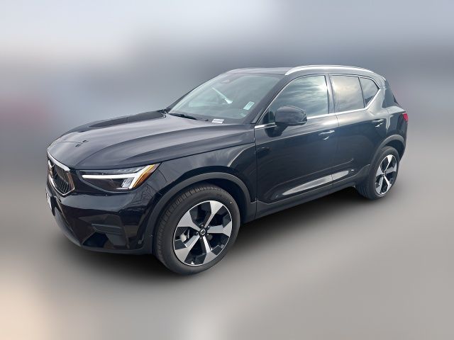 2025 Volvo XC40 Core Bright Theme