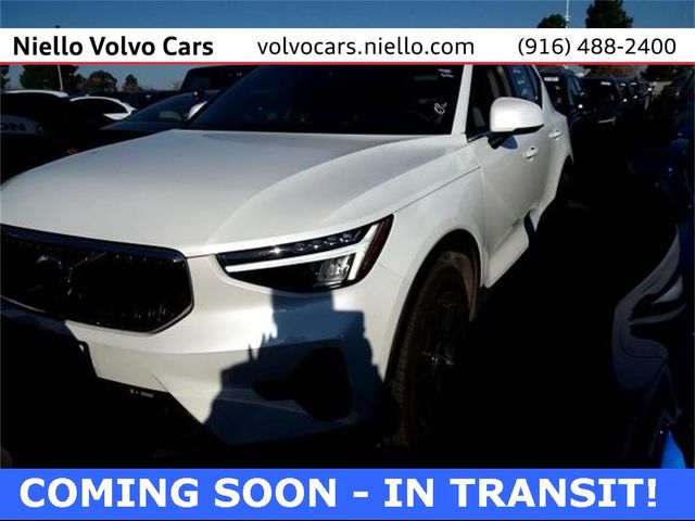 2025 Volvo XC40 Core Bright Theme