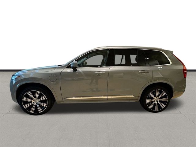 2025 Volvo XC40 Core Bright Theme