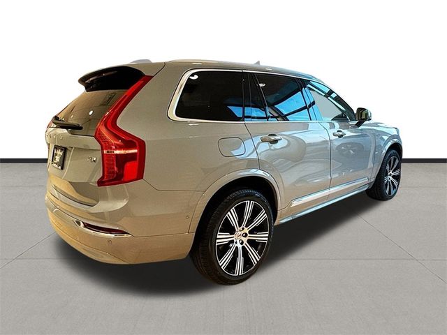 2025 Volvo XC40 Core Bright Theme