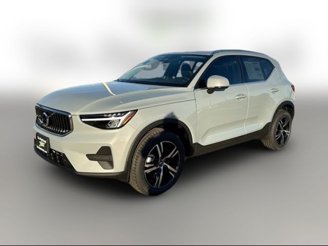 2025 Volvo XC40 Core Bright Theme