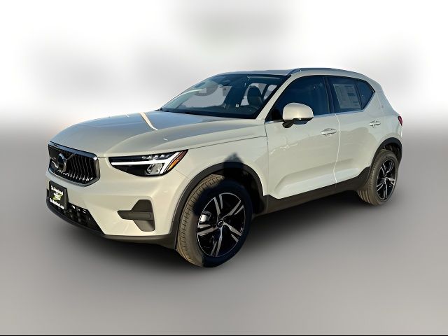 2025 Volvo XC40 Core Bright Theme