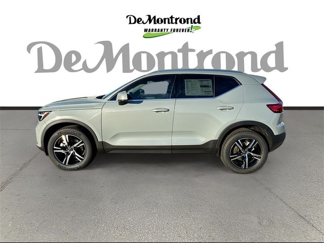 2025 Volvo XC40 Core Bright Theme