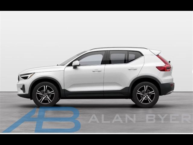 2025 Volvo XC40 Core Bright Theme