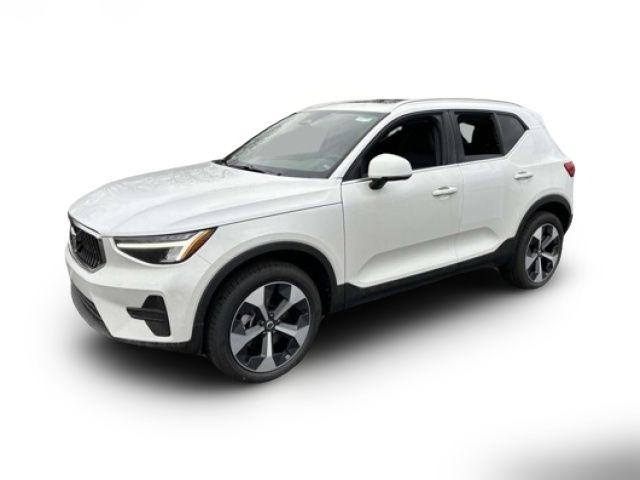 2025 Volvo XC40 Core Bright Theme