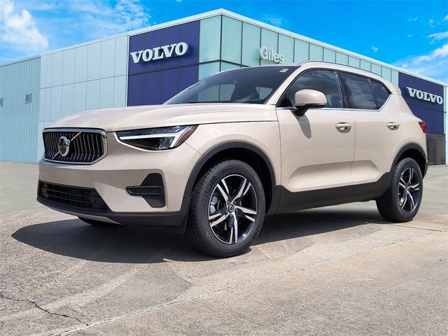 2025 Volvo XC40 Core Bright Theme