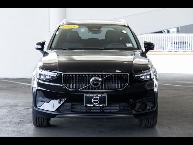 2025 Volvo XC40 Core Bright Theme