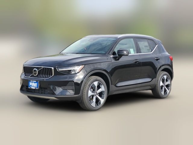 2025 Volvo XC40 Core Bright Theme