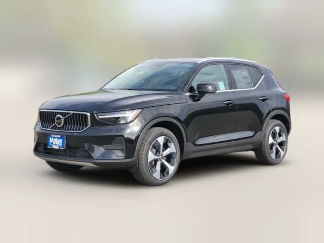 2025 Volvo XC40 Core Bright Theme