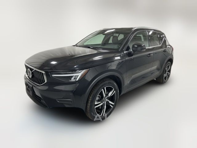 2025 Volvo XC40 Core Bright Theme