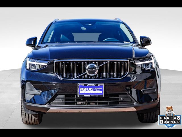2025 Volvo XC40 Core Bright Theme