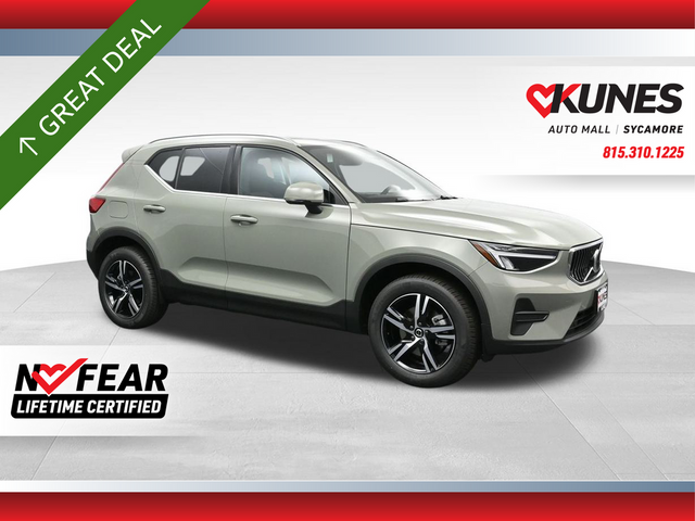 2025 Volvo XC40 Core Bright Theme