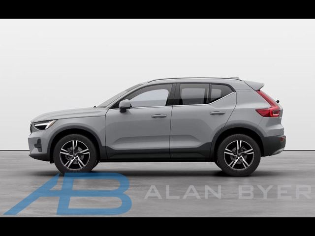 2025 Volvo XC40 Core Bright Theme