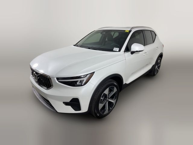 2025 Volvo XC40 Core Bright Theme