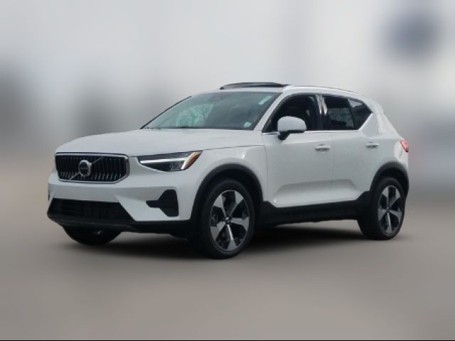 2025 Volvo XC40 Core Bright Theme