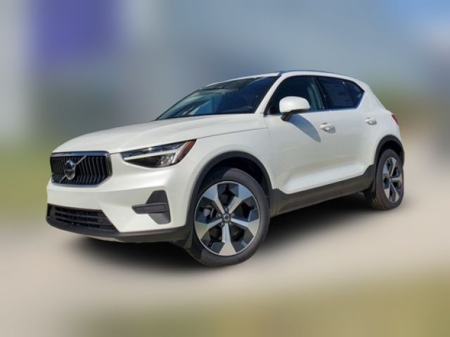 2025 Volvo XC40 Core Bright Theme