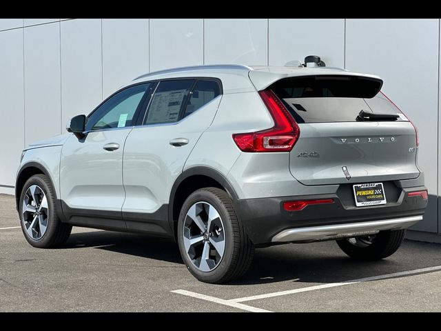 2025 Volvo XC40 Core Bright Theme