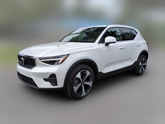 2025 Volvo XC40 Core Bright Theme