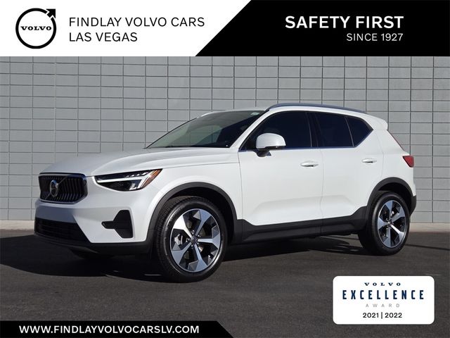 2025 Volvo XC40 Core Bright Theme