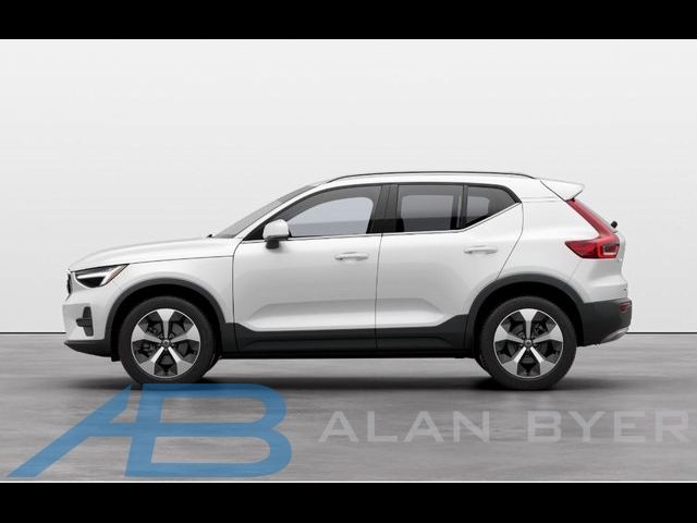 2025 Volvo XC40 Core Bright Theme