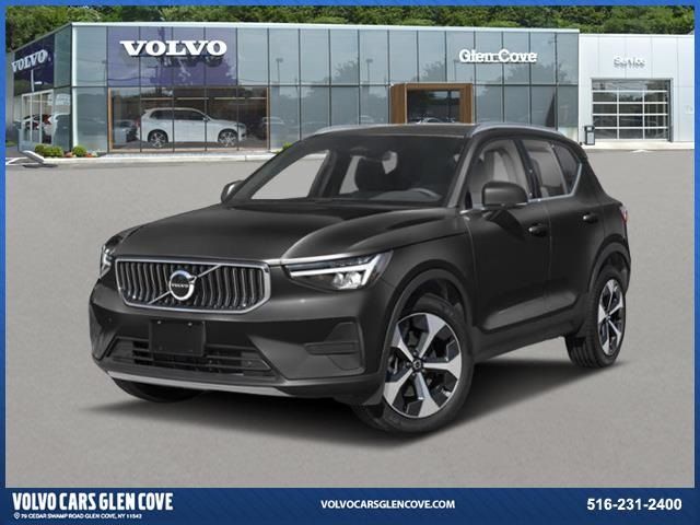 2025 Volvo XC40 Core Bright Theme