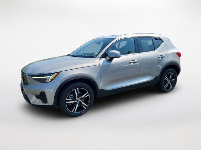 2025 Volvo XC40 Core Bright Theme