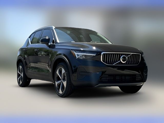 2025 Volvo XC40 Core Bright Theme