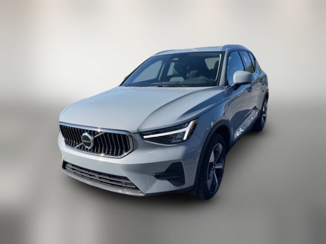 2025 Volvo XC40 Core Bright Theme