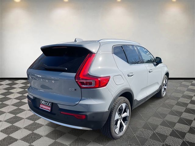 2025 Volvo XC40 Core Bright Theme