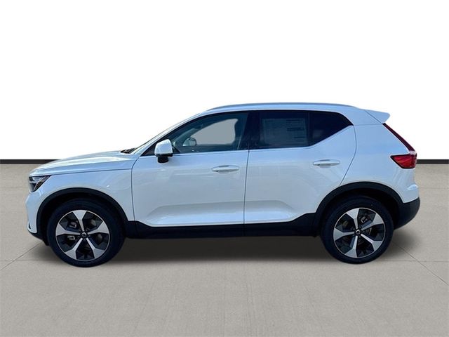 2025 Volvo XC40 Core Bright Theme