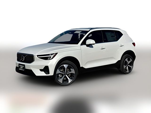 2025 Volvo XC40 Core Bright Theme