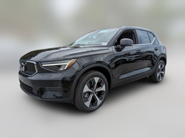 2025 Volvo XC40 Core Bright Theme